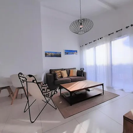 De Standing Au Coeur De Saint-jean-de-luz, A 200m De La - Fr-1-239-595 *