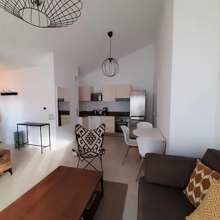 Apartment De Standing Au Coeur De Saint-jean-de-luz, A 200m De La - Fr-1-239-595 *