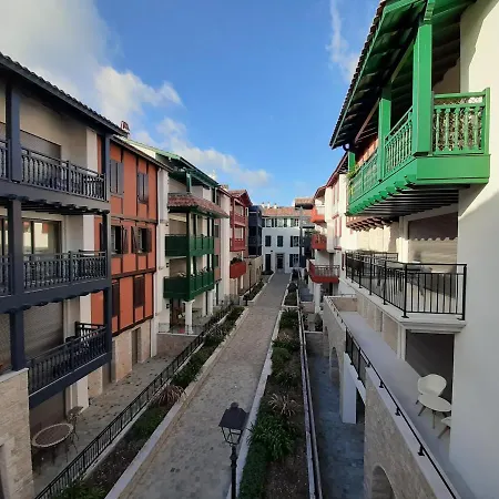 De Standing Au Coeur De Saint-jean-de-luz, A 200m De La - Fr-1-239-595