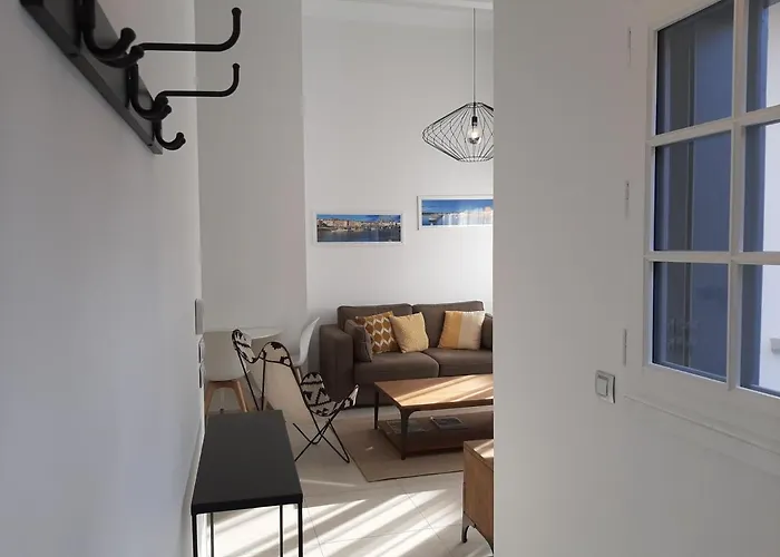 Apartman De Standing Au Coeur De Saint-jean-de-luz, A 200m De La - Fr-1-239-595 Saint-Jean-de-Luz