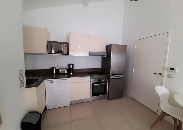 De Standing Au Coeur De Saint-jean-de-luz, A 200m De La - Fr-1-239-595 Apartman