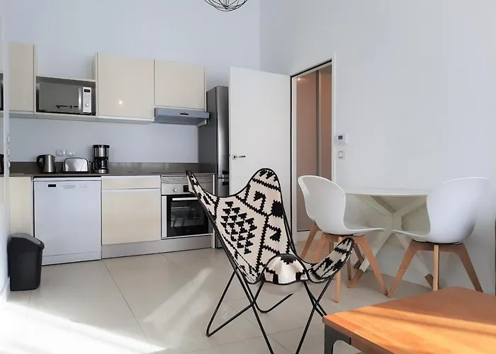 De Standing Au Coeur De Saint-jean-de-luz, A 200m De La - Fr-1-239-595 דירה *